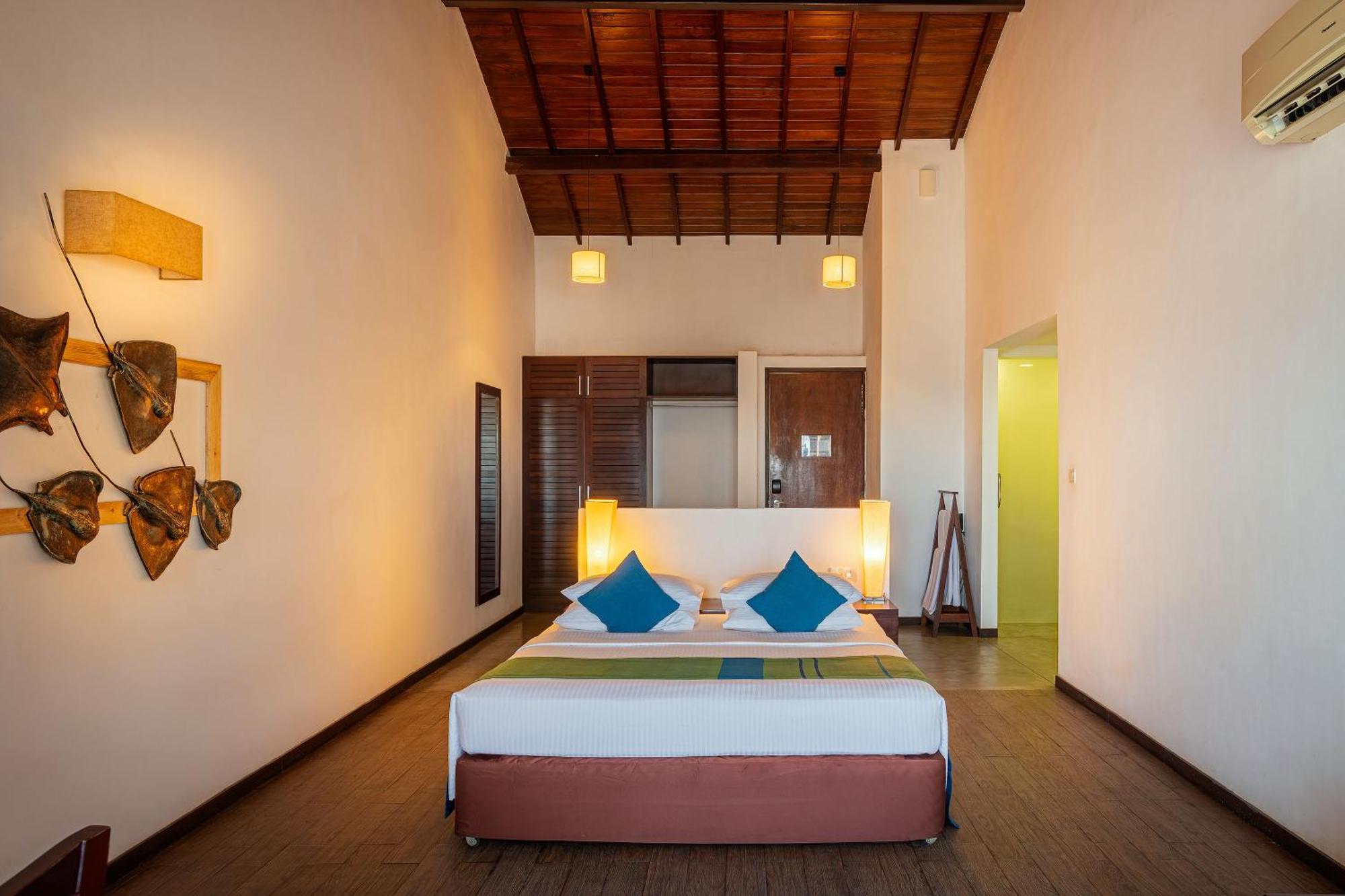 The Calm Resort & Spa Passikudah Quarto foto