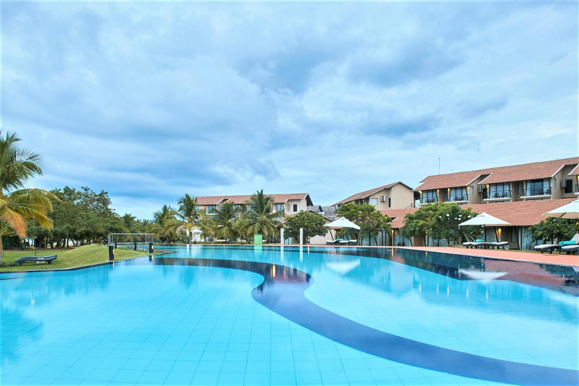 The Calm Resort & Spa Passikudah Exterior foto