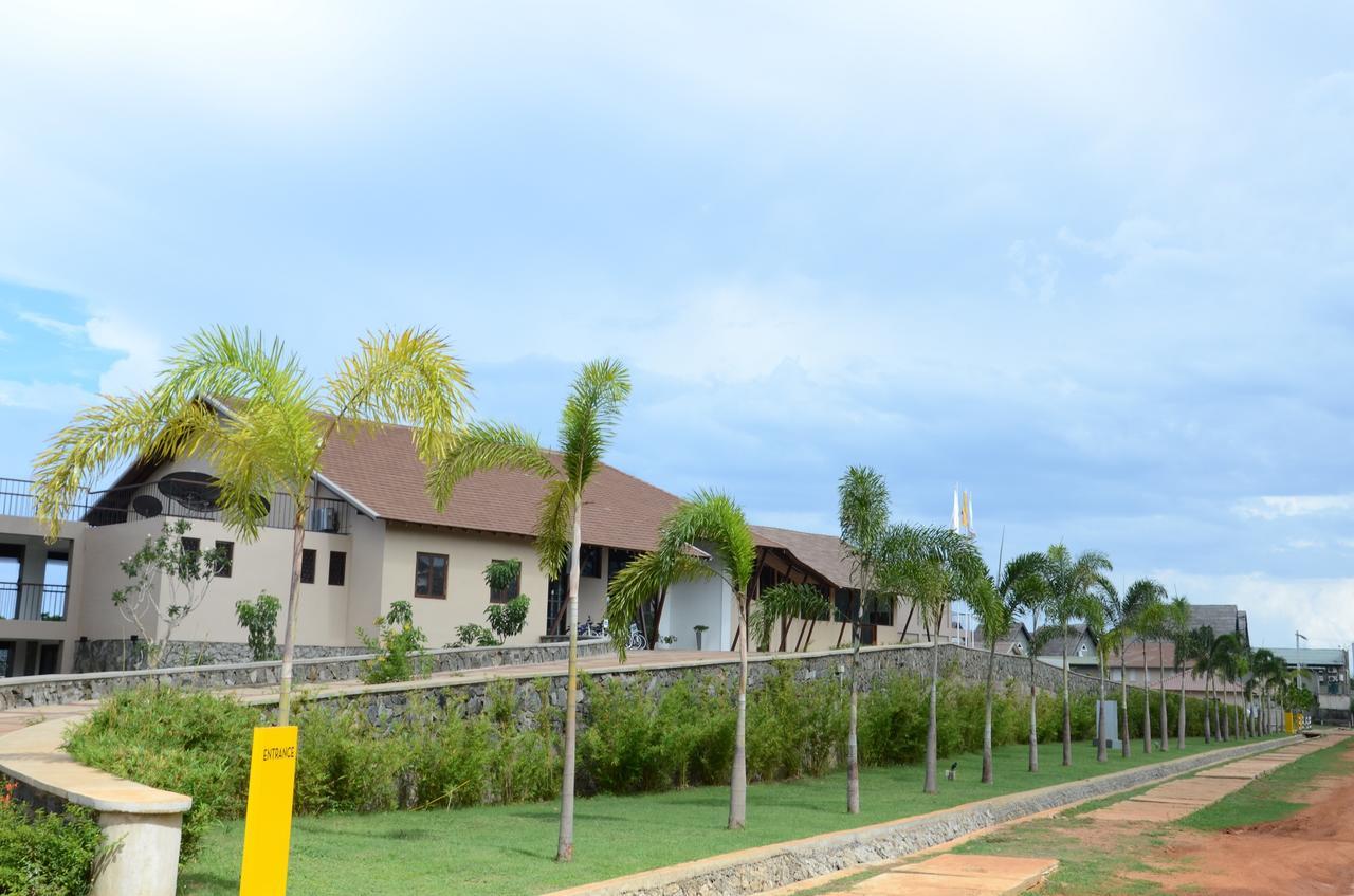 The Calm Resort & Spa Passikudah Exterior foto