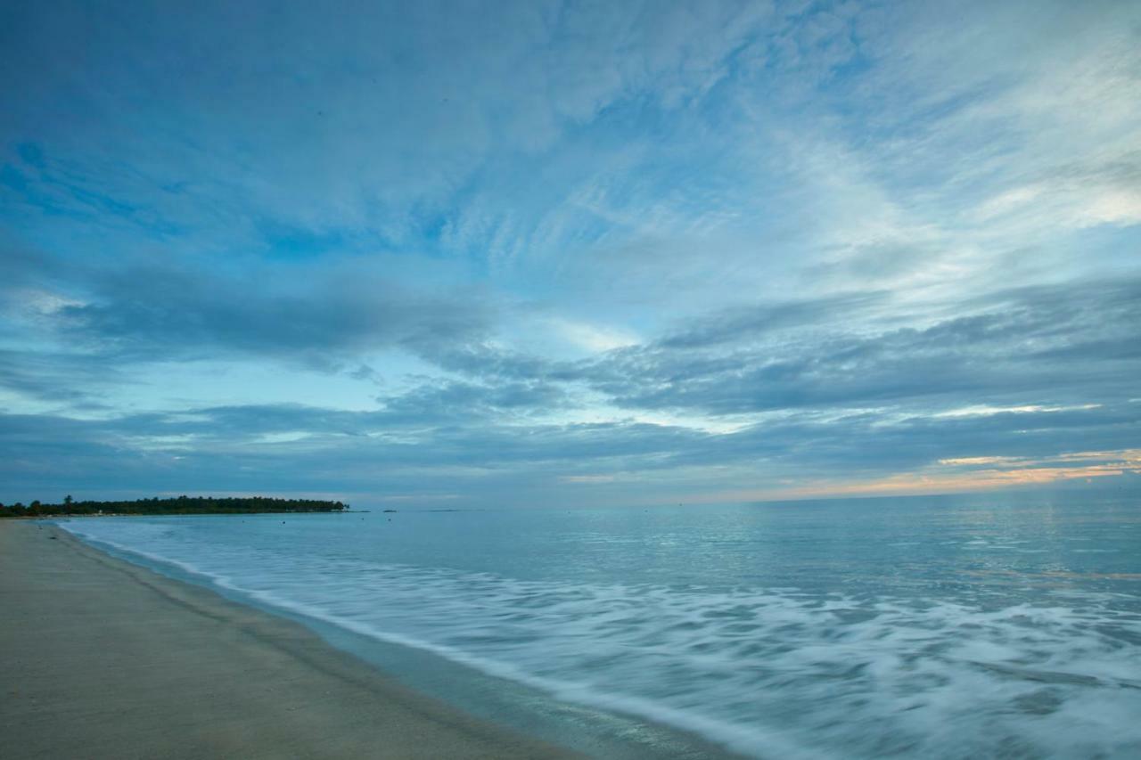 The Calm Resort & Spa Passikudah Exterior foto