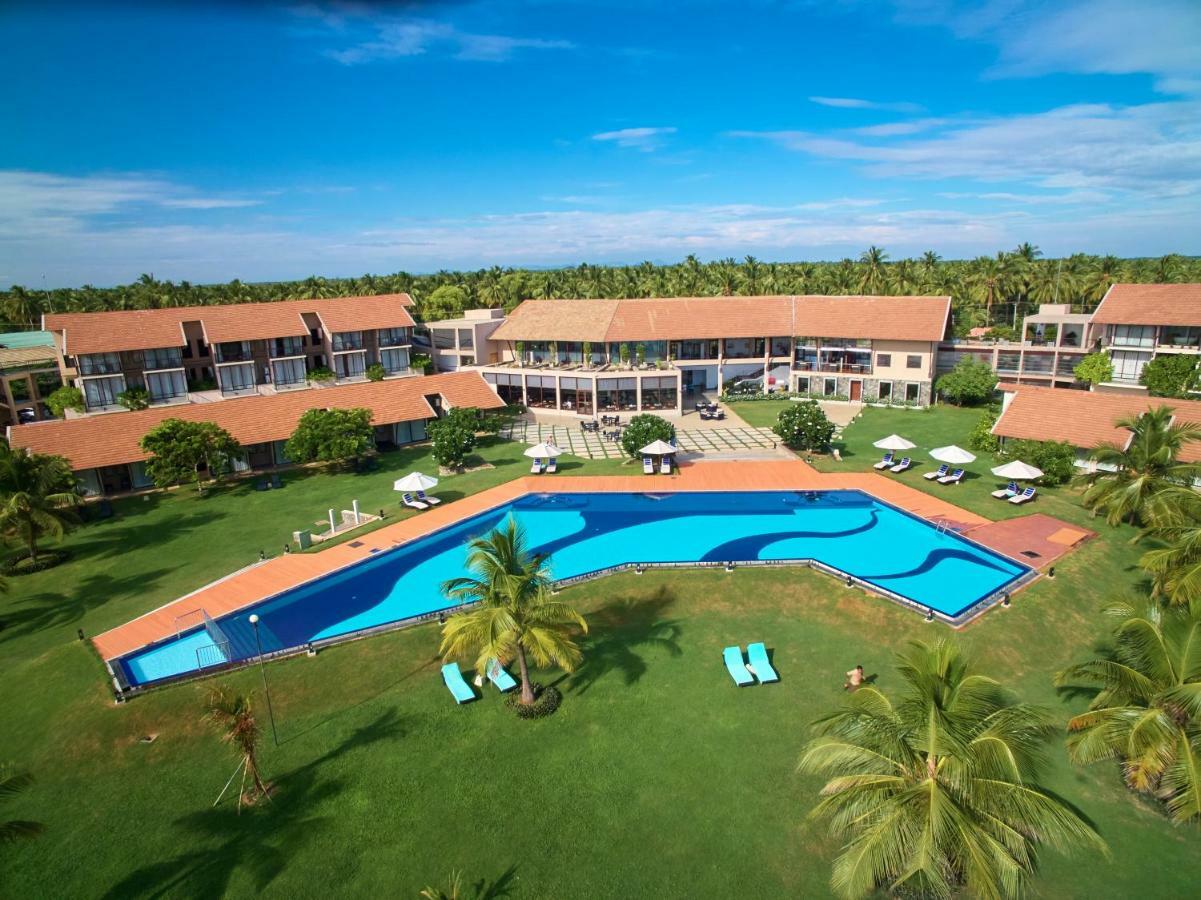 The Calm Resort & Spa Passikudah Exterior foto